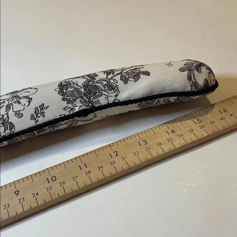 Padded Fabric Clothes Hangers Black White Floral Pattern Gold Metal Swivel Hook
